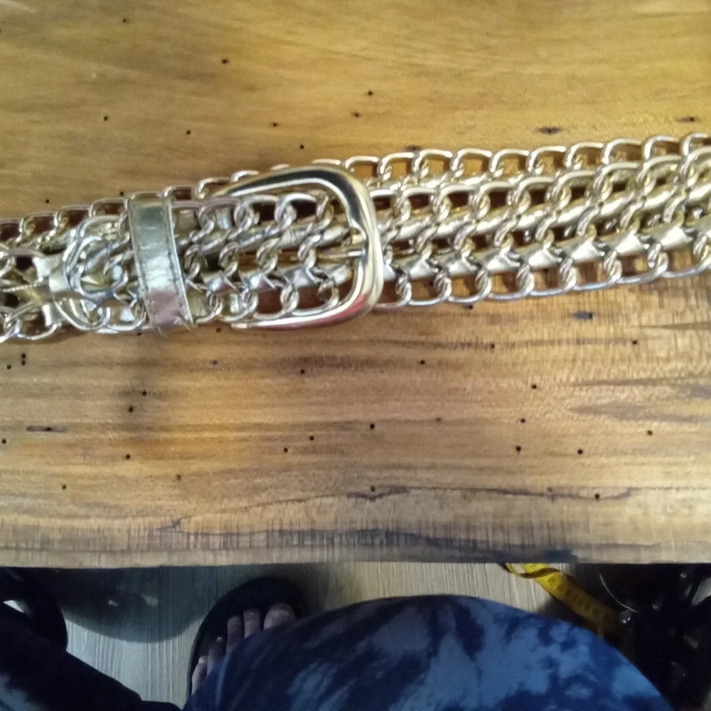 Vintage & Beautiful Gold Chain Link Belt And Faux Leather Size M/L 36